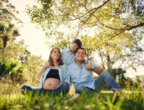 Maternity Photo Session at Riverbend Park | Carmen’s Family