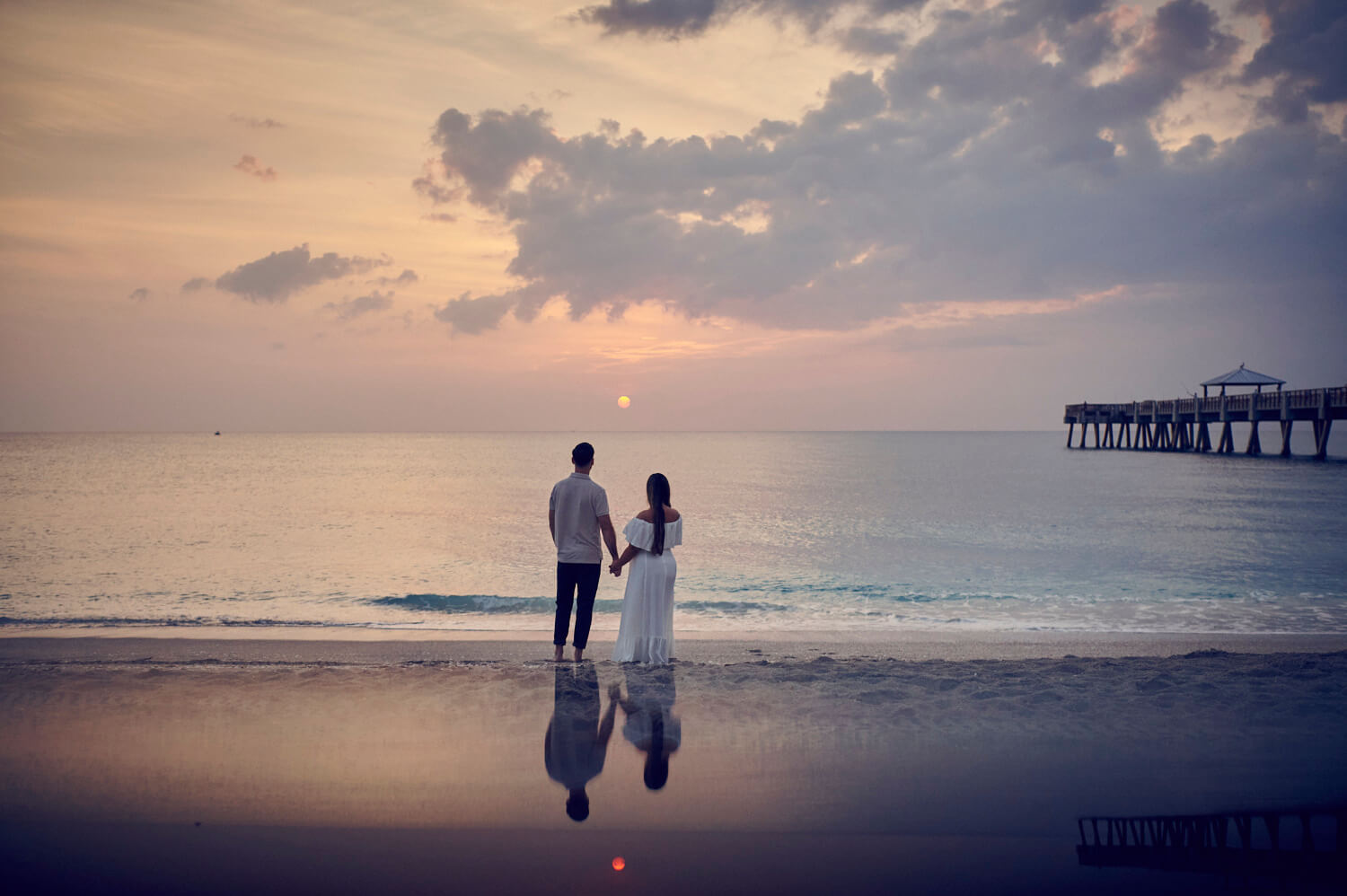 Maternity Photoshoot at Juno Beach Pier