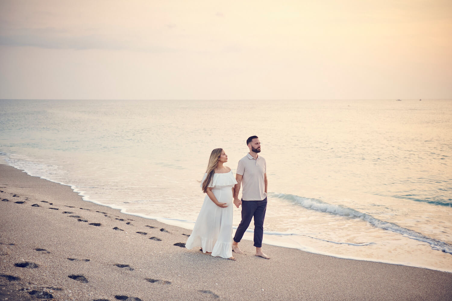 Maternity Photos at Jupiter Beach