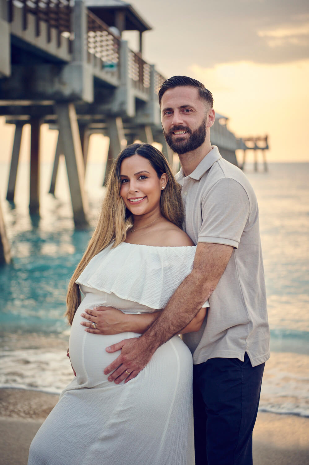 Maternity Photoshoot at Juno Beach Pier