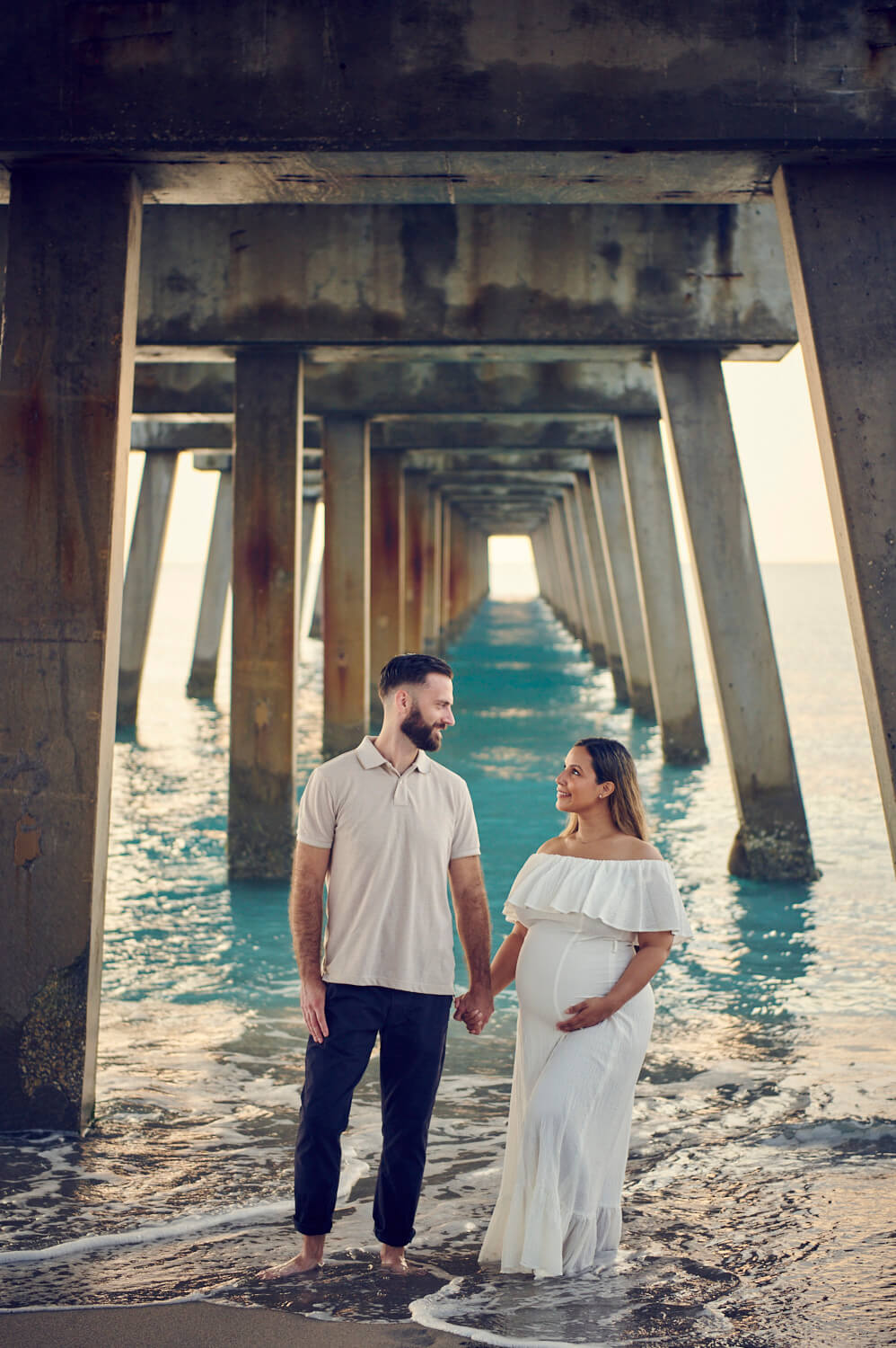 Maternity Photoshoot at Juno Beach Pier